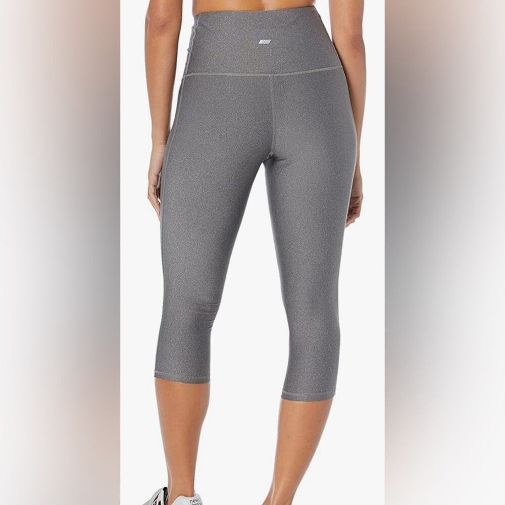 Woman’s Amazon Essential Active Capri Leggings X-Large - Picture 3 of 8